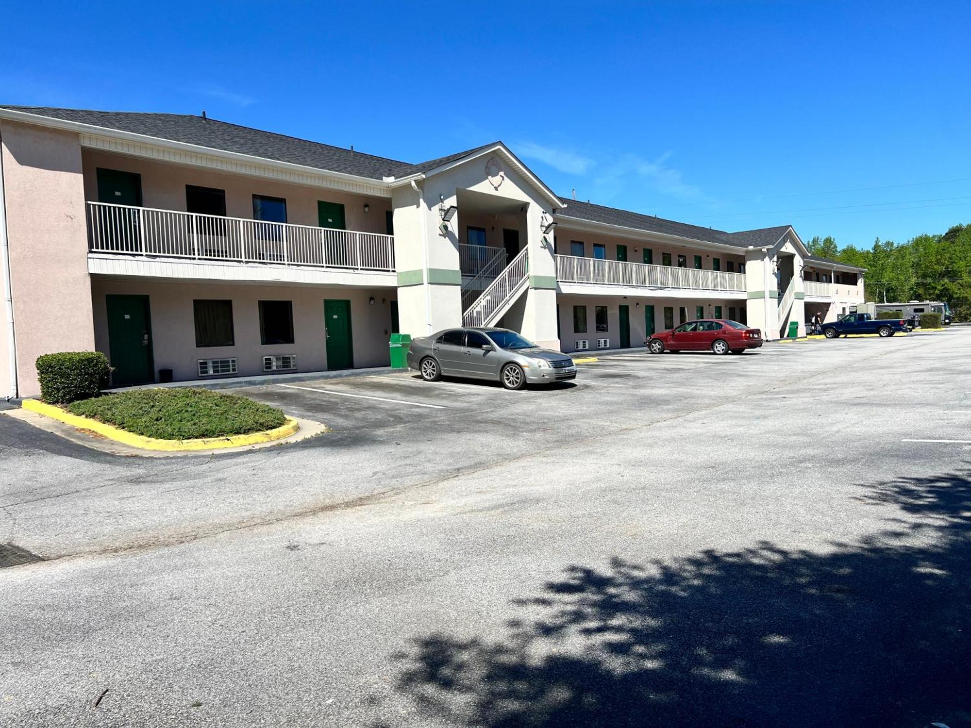 Country Hearth Inn & Suites Augusta Extérieur photo