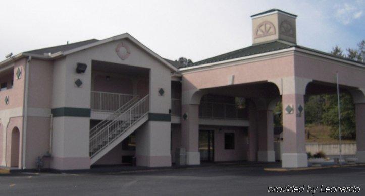 Country Hearth Inn & Suites Augusta Extérieur photo