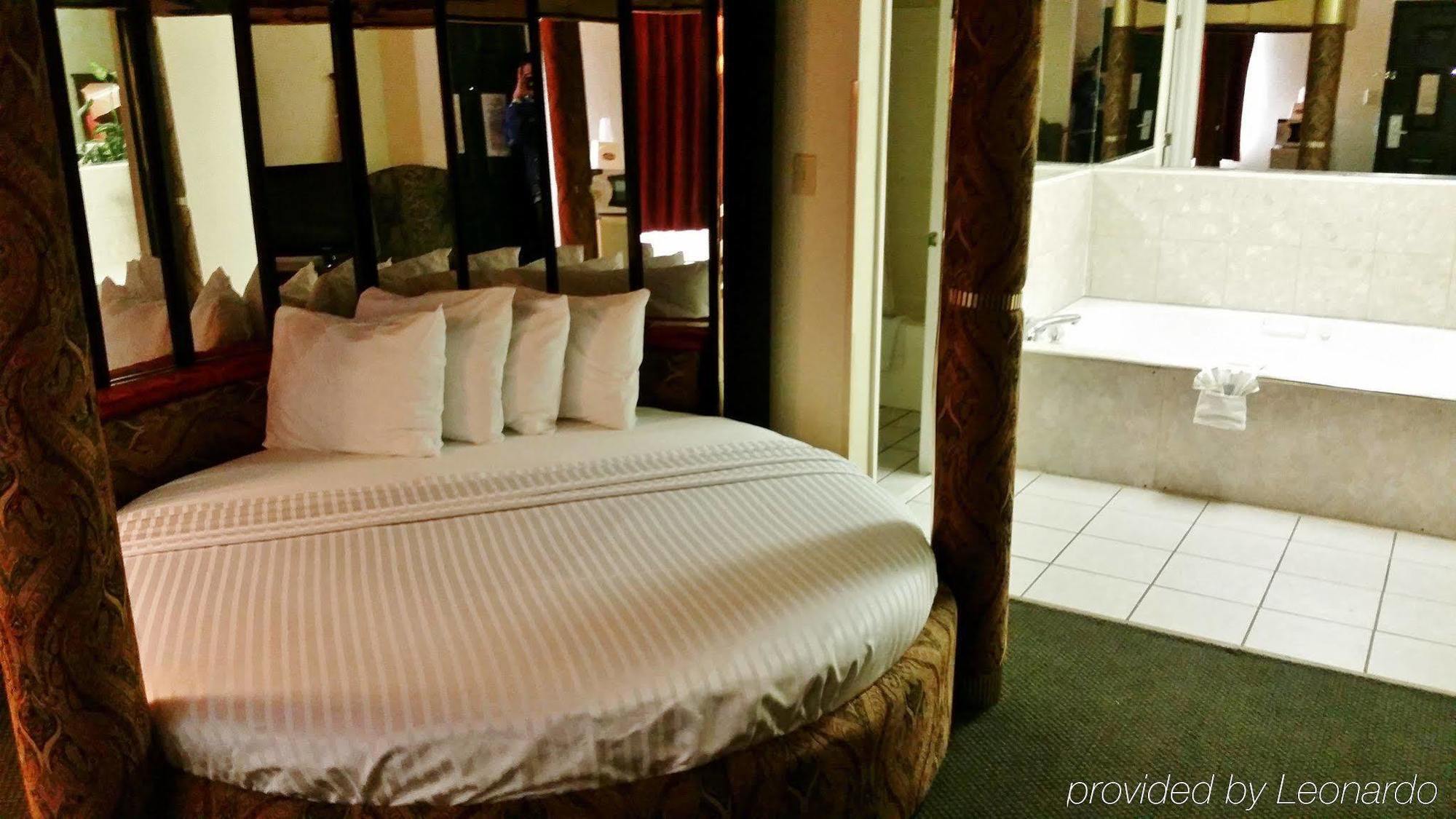 Country Hearth Inn & Suites Augusta Extérieur photo